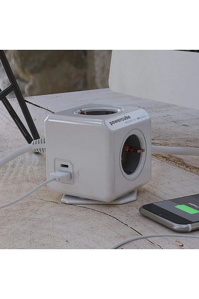 Allocacoc Prelungitor cubic, Powercube de la Allocacoc, 2xUSB, 4 prize, 1.5m, alb/gri