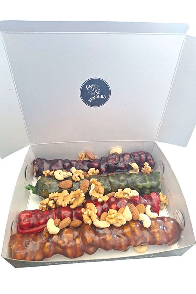 ÜNSEKURUYEMİŞ Walnut Sausage Mixed 600 Gr (Butterfly Walnut & Cookies)
