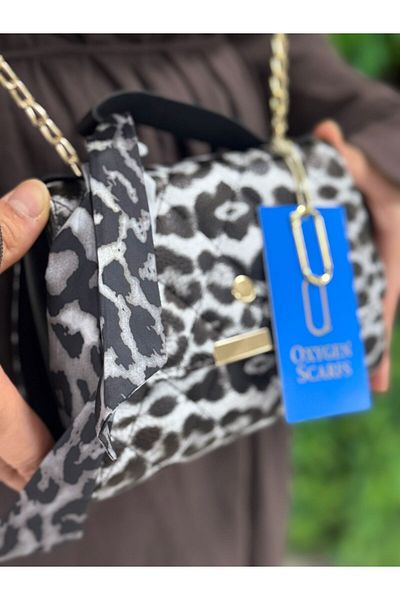 Oxygen Scarfs حقيبة يد وكتف نسائية من طراز Mora مع وشاح