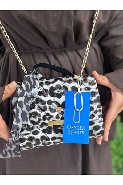 Oxygen Scarfs حقيبة يد وكتف نسائية من طراز Mora مع وشاح
