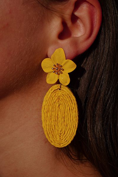 Rumon Floral Oval Straw Dangle Earrings