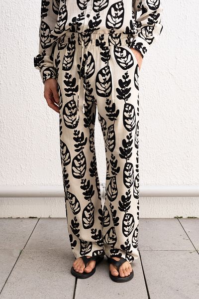 GIESTO Flower Patterned Beige Trousers