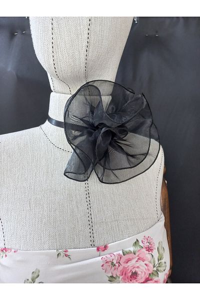 es moda shop Rosalia Colossal Organza Neck Rose Black