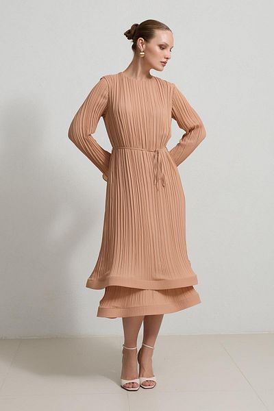Setre Pleated Relaxed Cut Dress with Salmon Accessories