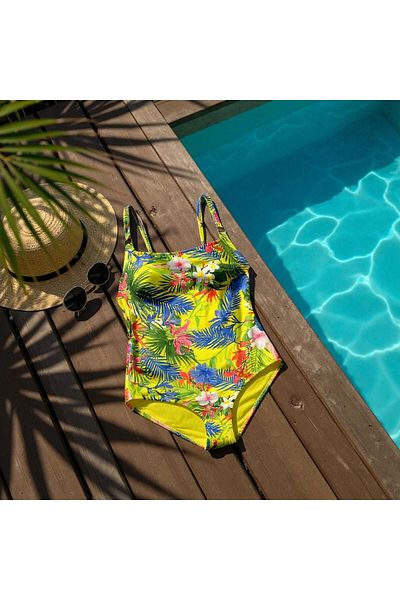TooHot Women's Multicolored Accessory Detailed Gathering Swimsuit
