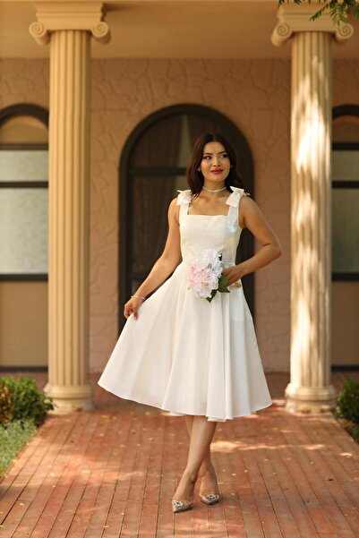 sağlam tasarım Beyaz Parlak Saten Kloş Elbise