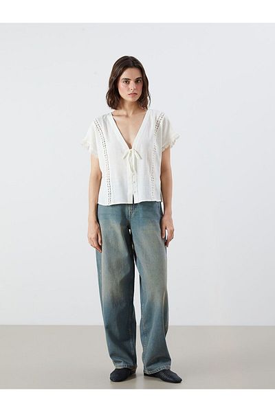 LC Waikiki Lcw Vision V-Neck Lace Detailed Blouse
