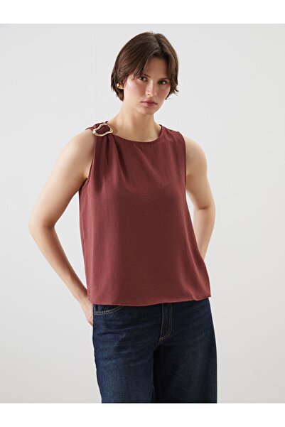 LC Waikiki Crew Neck Applique Detailed Blouse