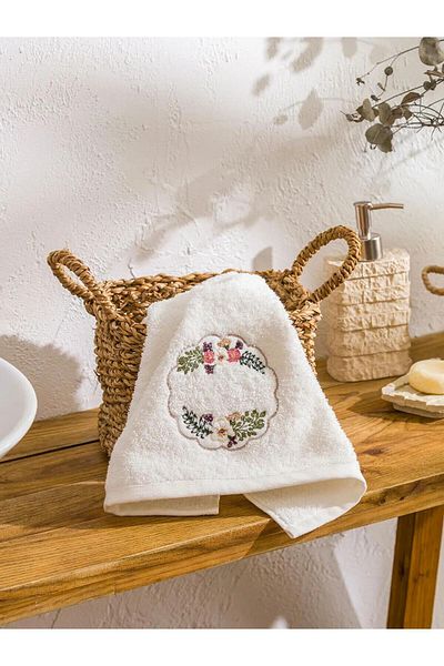 LC Waikiki LCW HOME Prosop de față cu broderie de flori 50x80 cm (W5)