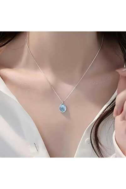 Innovate Store 5 Pieces Minimalist Necklace Set Modern Jewelry with Pearl and Stone Detail Suitable for Casual and Stylish Combinations