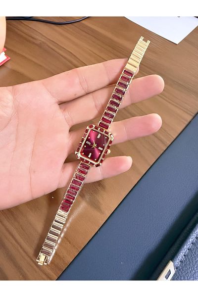 LOOQ New Zircon Stone Stylish Design Women's Wristwatch
