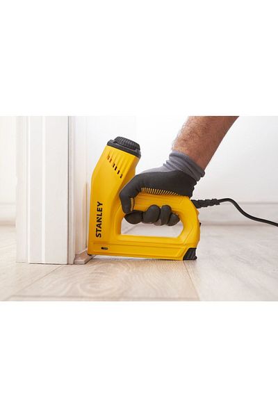 Stanley 6-TRE550, Capsator/ciocan electric profesional TRE550, functional cu capse tip G, 6-14m