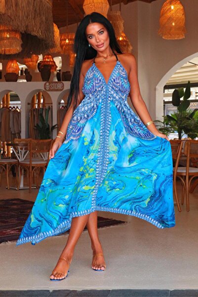 Anastasias Atelier Bohem İpek Etnik Desenli Renkli Sırt Dekolteli Taş Detaylı Önden Kısa Yanlardan Uzun Kesim Elbise