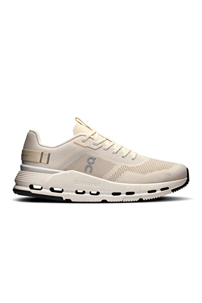 ON حذاء الجري النسائي Cloudnova Form 2 TT - كريمي/عاجي
