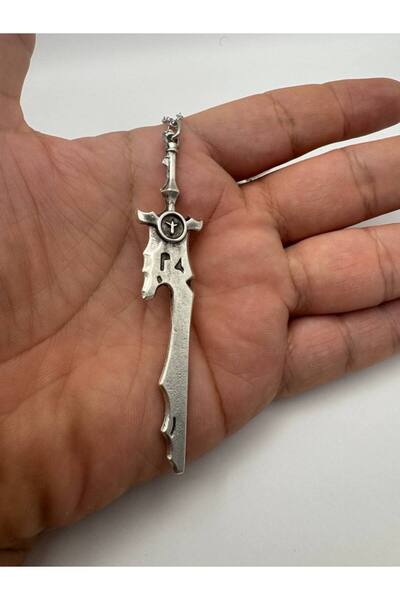 Yuchicly Antique Sword Figured Necklace – Women Men Metal Accessory