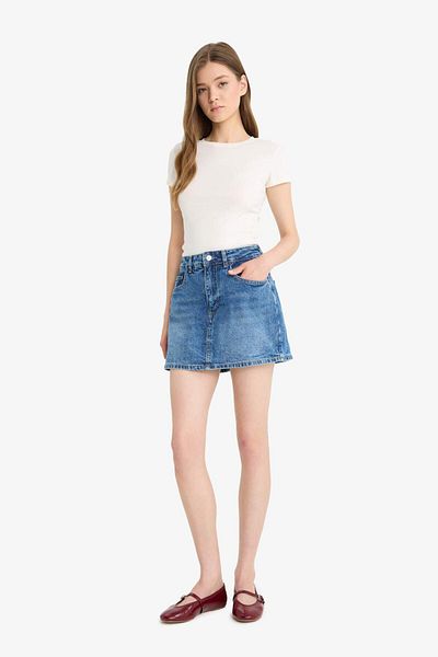 DeFacto Μπλουζάκι Coool Fitted Basic απλό κοντομάνικο μπλουζάκι με ραβδώσεις E0288AX25SM