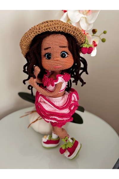 Giel Amigurumi çilek kız