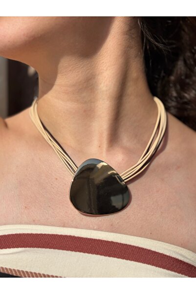 lotusbybuket تصميم خاص قلادة مصنوعة يدويًا بحبل مزدوج اللون مع حلية ذهبية