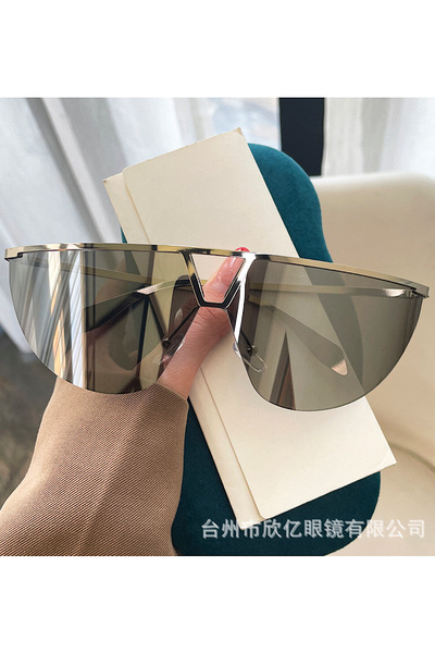 Giraffe 2025 نظارات شمسية رمادية للجنسين