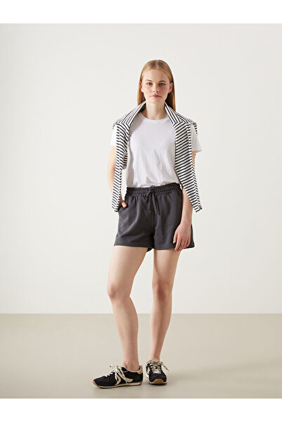 LC Waikiki شورت نسائي بخصر مطاطي