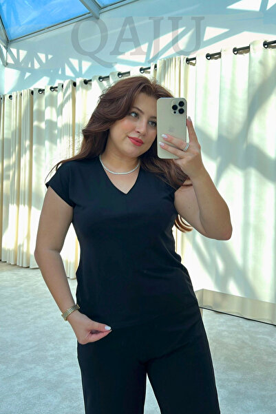 Qaju Γυναικείο μπλουζάκι με κοντό μανίκι με λαιμόκοψη V από μαύρο ύφασμα