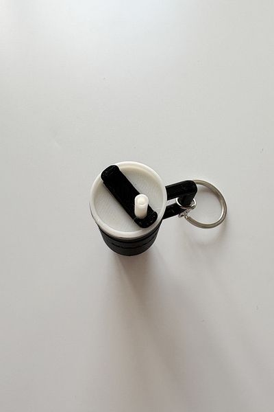 sin istanbul Quencher Thermos with Straw Black Silver Chain Keychain