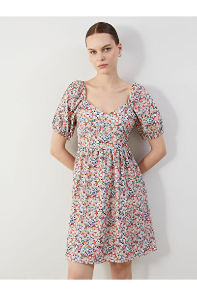 LC Waikiki Özmarka Νέα Σεζόν Φλοράλ Μίνι Φόρεμα με Καρδιόσχημη Λαιμόκοψη