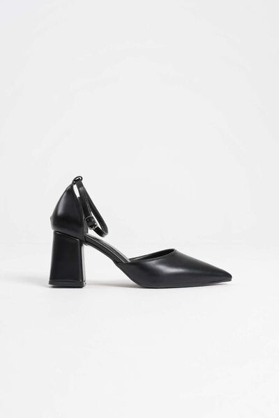 ripuvainen Marisse Women's Handcuff Detailed Thick Heeled Shoes - Black