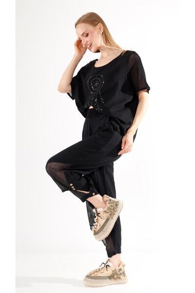 shE tekstil Sequined Embroidered Linen Blouse