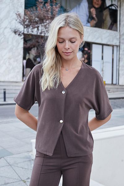 Jument Γυναικείο μεταξένιο ελαστικό ύφασμα Modal Off Shoulder Μπουφάν με κουμπιά V λαιμόκοψη Ζακέτα-Καφέ