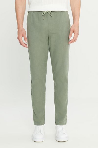 AC&Co / Altınyıldız Classics Pantaloni pentru bărbați, kaki, 100% bumbac, slim fit, cu talie îngustă, cu buzunare laterale