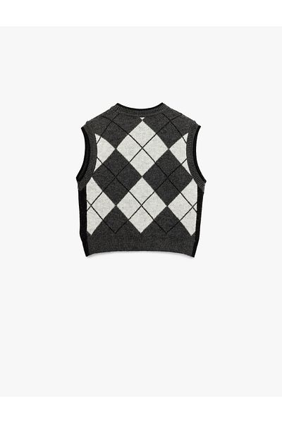 Koton Baklava Patterned Sleeveless Crew Neck Sweater