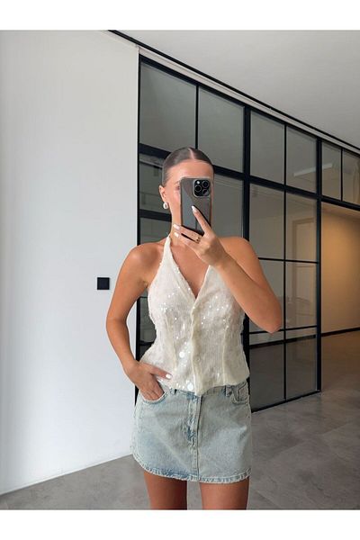 BB Bensu Buyruk White Paillettes Back Open Vest