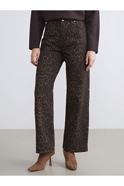 LC Waikiki Kahverengi Standart Fit Leopar Desenli Kadın Pantolon