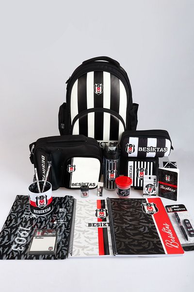 Beşiktaş "دفتر جيب DEKOMUS مع هدية" مجموعة قرطاسية كاملة مرخصة للمدرسة والغداء