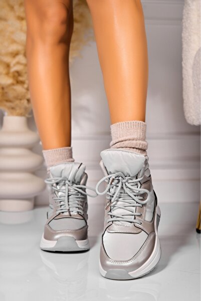 Joana Γυναικείες μπότες με επένδυση γούνας σε ασημί χρώμα, κατασκευασμένες από οικολογικό δέρμα Aven