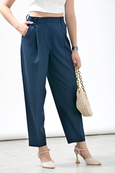 LA PANTE Carrot Pants Women's Pants Front Pleated Pocketed Woven Trousers Ank...