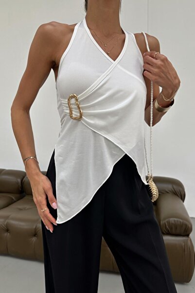 mylove تفاصيل الملحقات بلوزة غير متماثلة باللون الأبيض