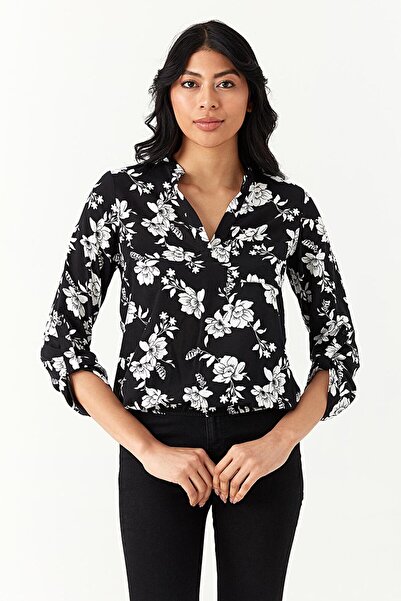 Select Moda Γυναικεία μπλούζα με V λαιμόκοψη σε μαύρο φλοράλ σχέδιο