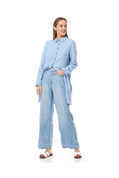 R&B Washed Wide Leg Jeans with Button Closure