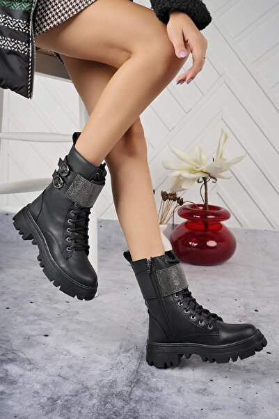 Raynok Kadın Taş Detaylı Tokalı Fermuarlı Kaymaz Taban Postal Bot Siyah-Füme