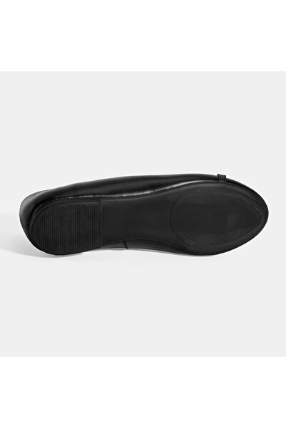 Desa Women's Black Leather Ballerinas with Metal Buckle Accessories
