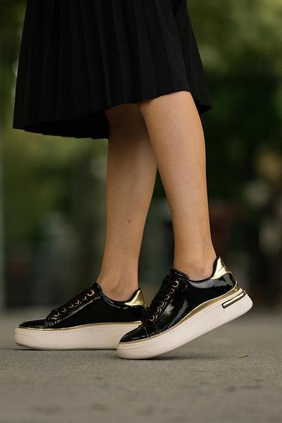 Peta Women's Thin Stripe Detailed Thick Sole Sports Shoes