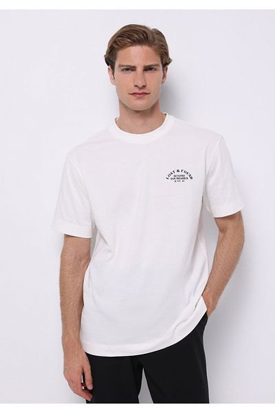 Colin's Comfort Fit Round Neck Plain Men's White Short Sleeve T-Shirt