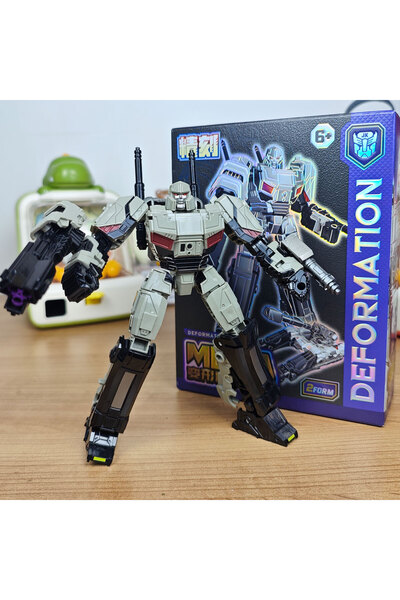Choice JINGKE Transformation One MGTANK Action Figures robot Toys KO ss114 18cm لعبة هدية للأطفال