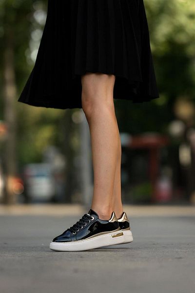 Peta Women's Thin Stripe Detailed Thick Sole Sports Shoes