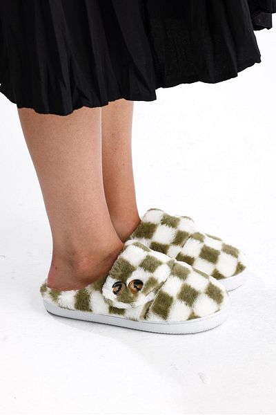 NOVİNS Women's Plush Button Detailed Comfortable Flexible Soled Washable House Slippers Dowry Slippers