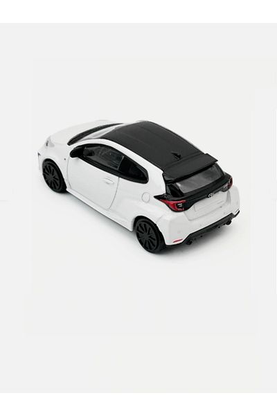 BBURAGO Toyota Yaris GR, 2020, alb/negru, 1/43