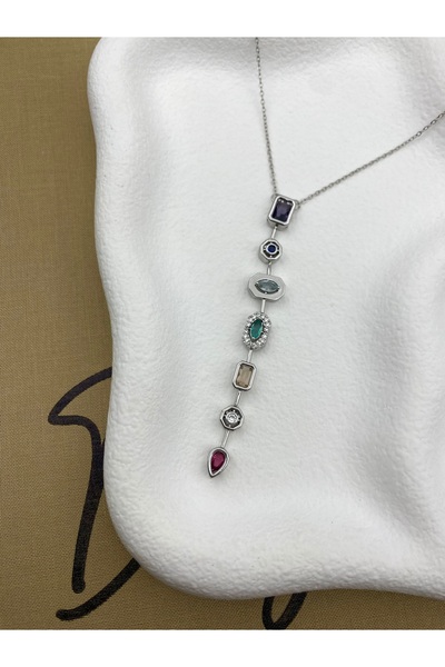 Hedef Bijuteri قلادة على شكل حرف Y من الفولاذ باللون الفضي مع 7 عناصر من الأح...