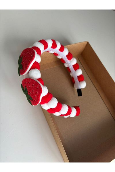 Stil Tasarım Toka Strawberry Pompom Crown